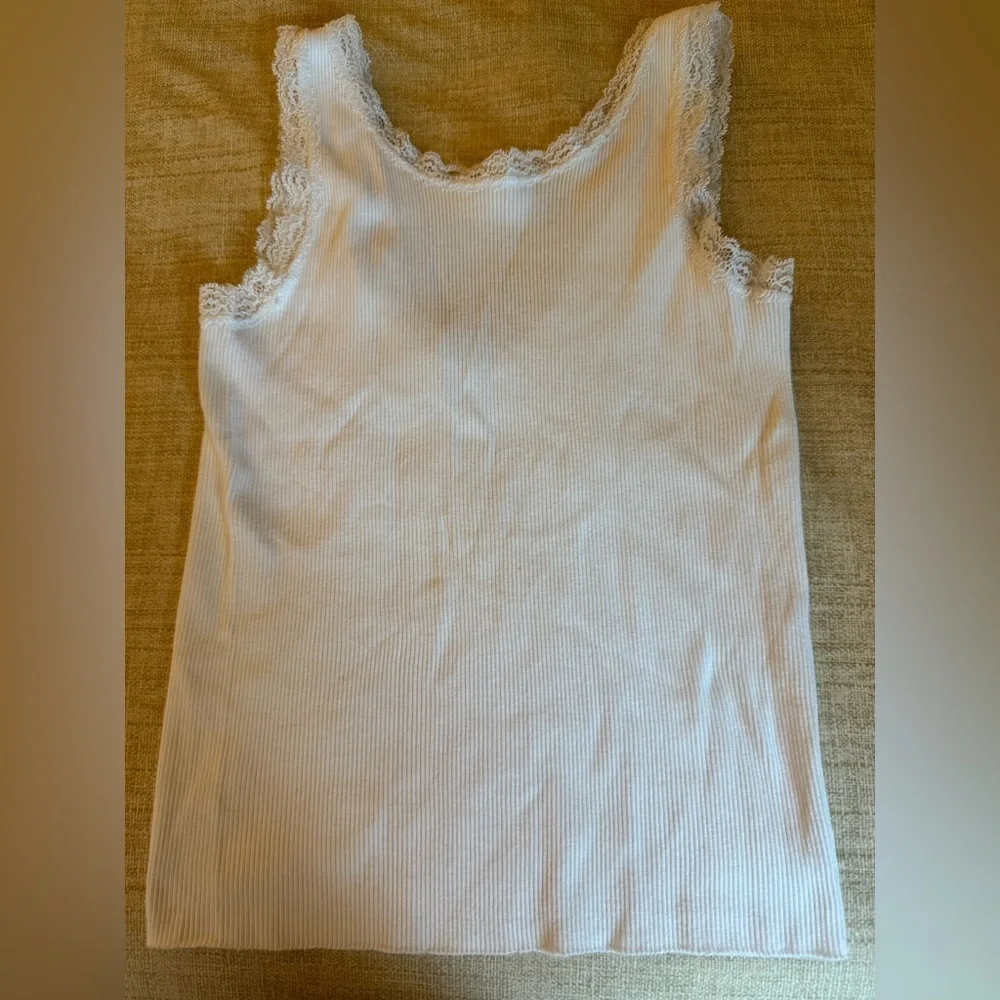 Brandy Melville Girls Lace Trimmed V Neck White Ribbed Tank Top.